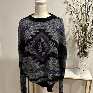 Geometric Patterned Sweater - Black and Gray